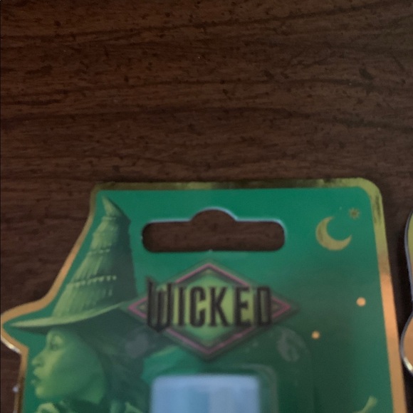 It’s bundle time! NWOT 2pc Wicked Eye Shimmer Crayon Set - Picture 2 of 5